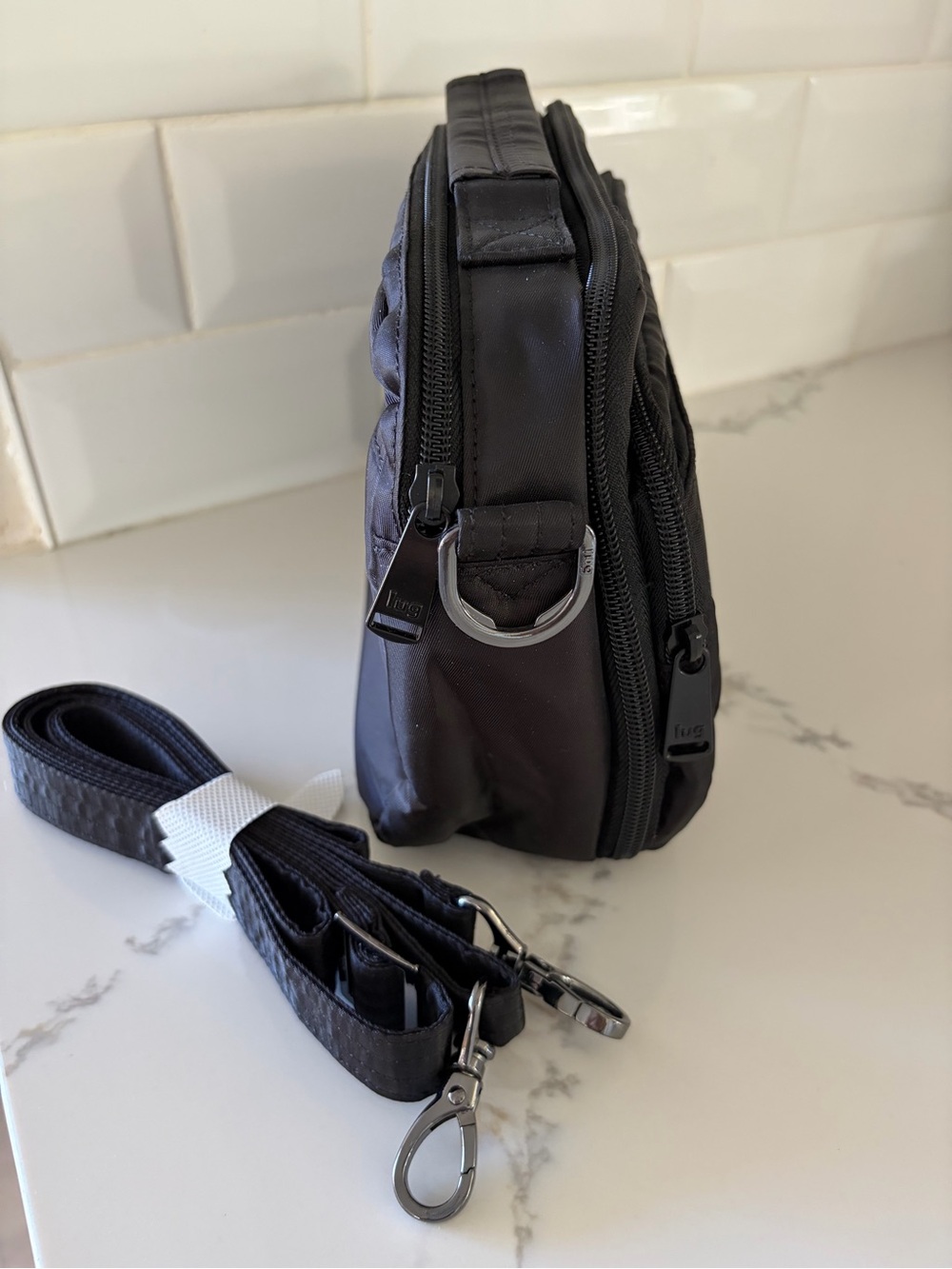 NWOT Lug SCOOP Midnight Black Crossbody Organizer Bag Travel Everyday RFID - Picture 6 of 16